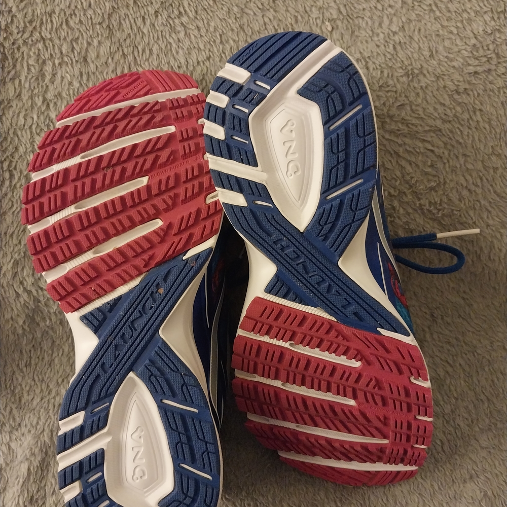 Brooks Running Shoes with Red Lobster Print - Blue - Picture 2 of 5